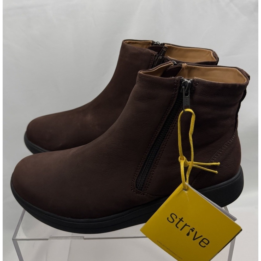 NWT Strive Bamford II Ankle Boots - Brown Suede, Women's 10 Arch Support